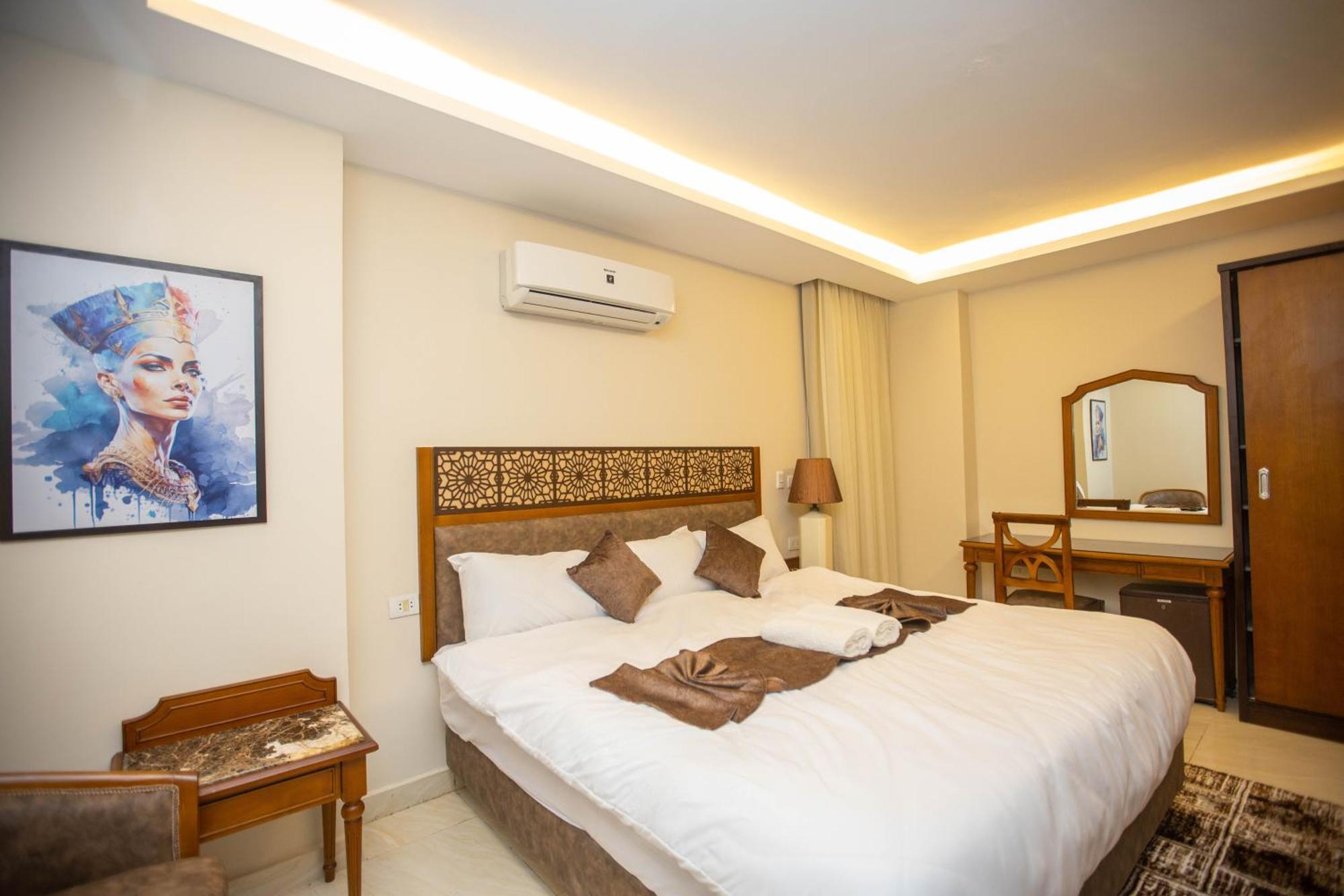 The Muse Pyramids Otel 3*